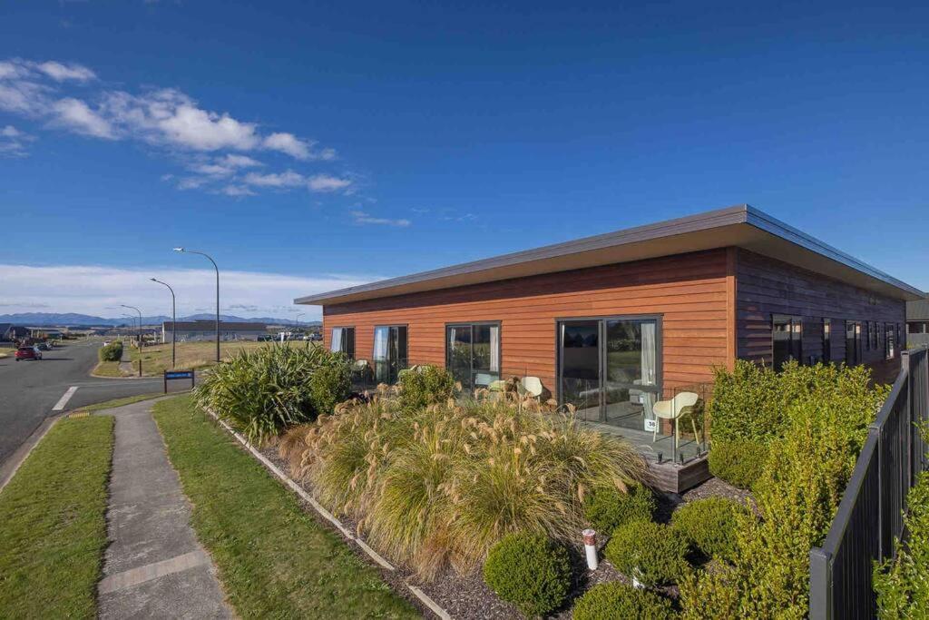Great Views From New 2 Bedroom Apartment Te Anau Exterior photo